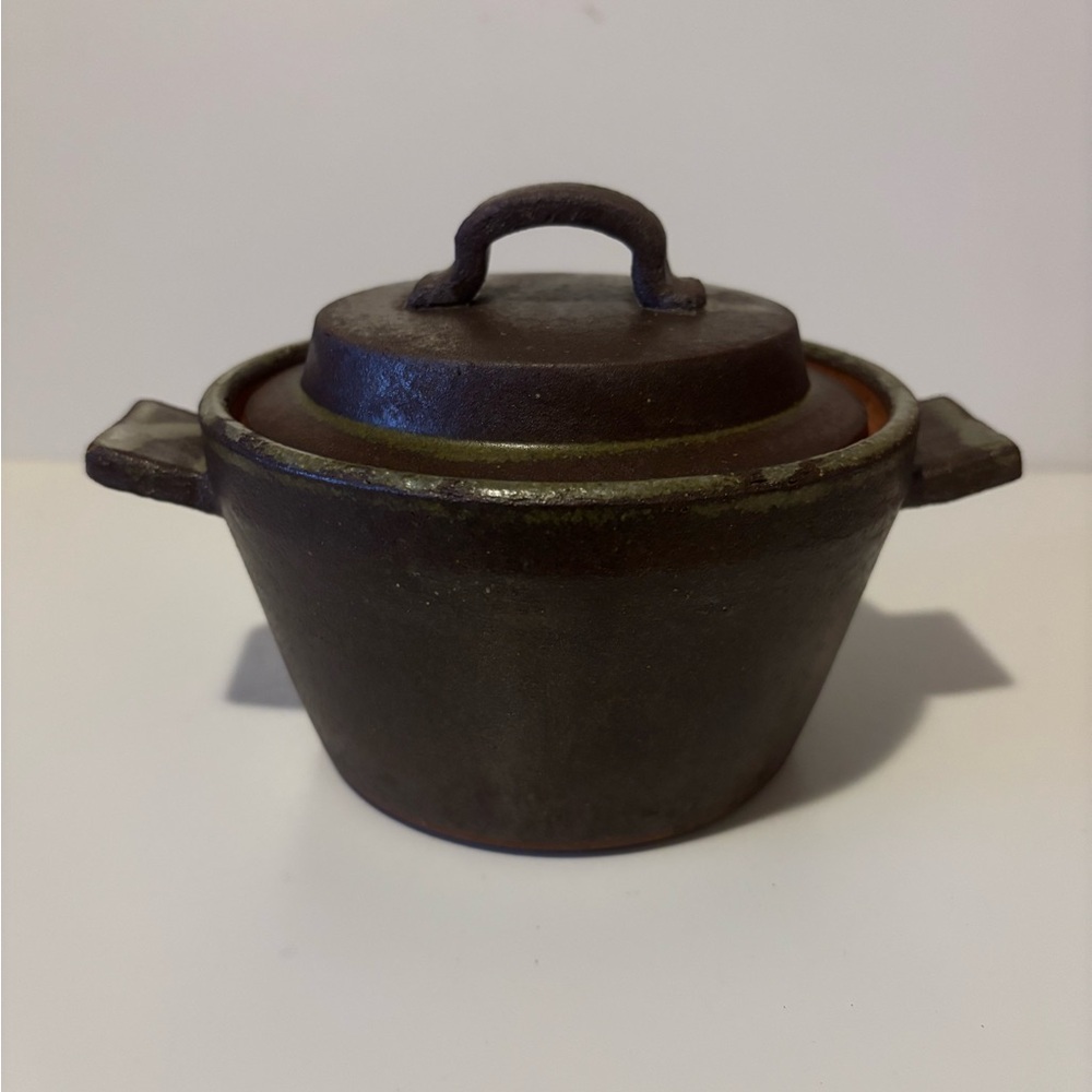 Studio M Earthenware Pot